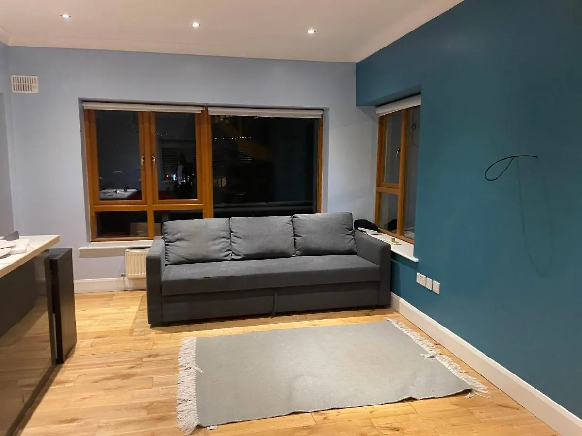 Serene Riverside Villa - Hidden Gem In Dublin City Irlandia
