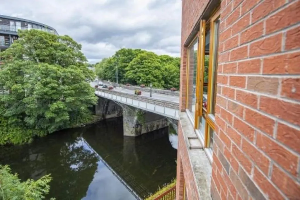 Serene Riverside Villa - Hidden Gem In Dublin City