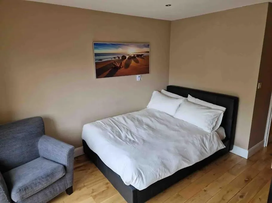 Serene Riverside Villa - Hidden Gem In Dublin City