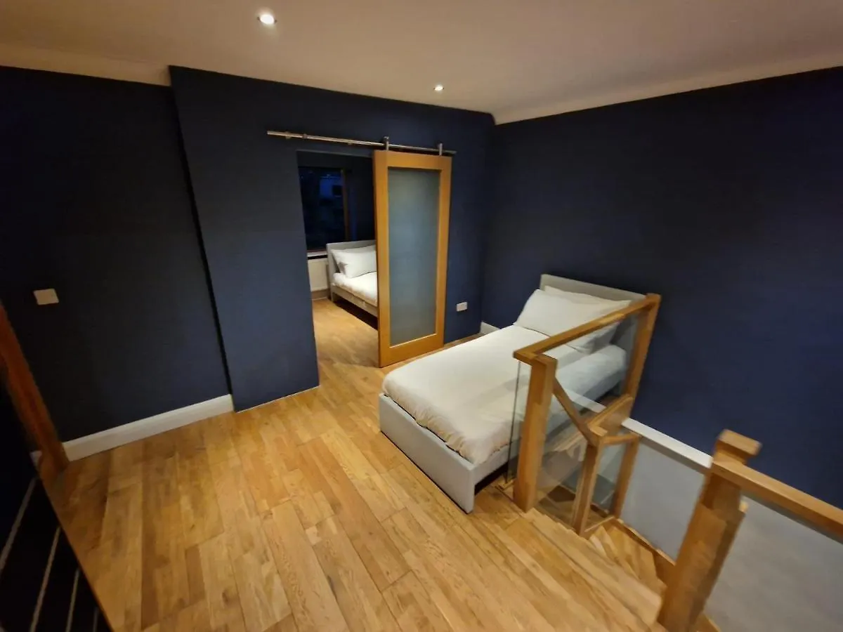 Serene Riverside Villa - Hidden Gem In Dublin City