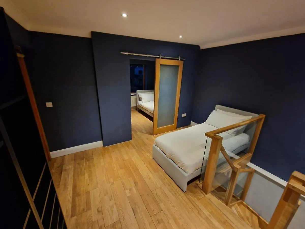Serene Riverside Villa - Hidden Gem In Dublin City Ireland