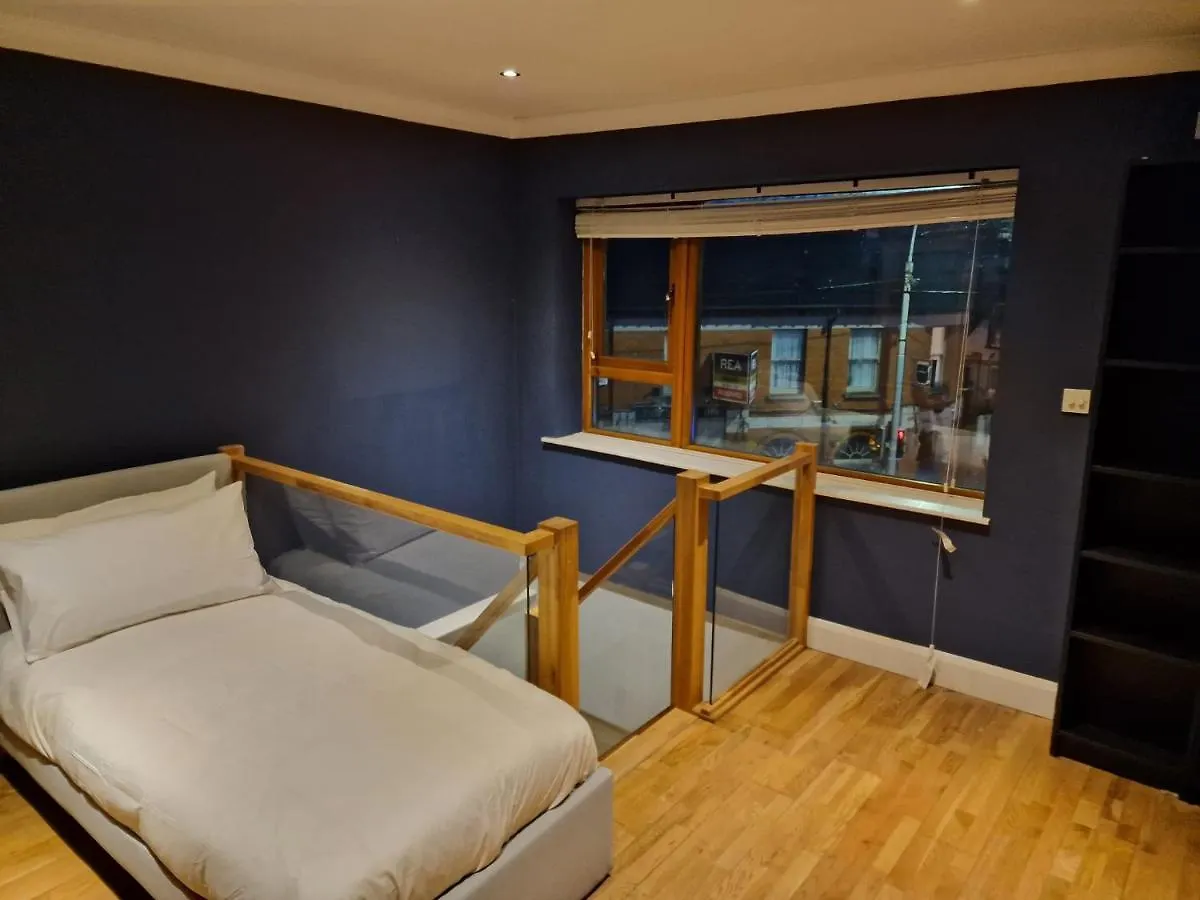 Serene Riverside Villa - Hidden Gem In Dublin City